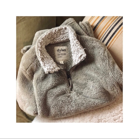 SOLD - Dylan Women’s Fuzzy 1/2 Zip Pullover (Mint) - Picture 2 of 4